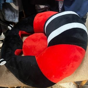 Baby sit up pillow with leg holes